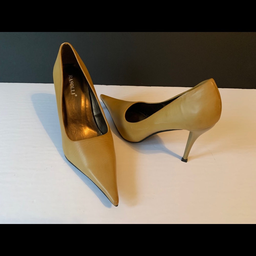 Rasolli  Carmel Color Pumps New